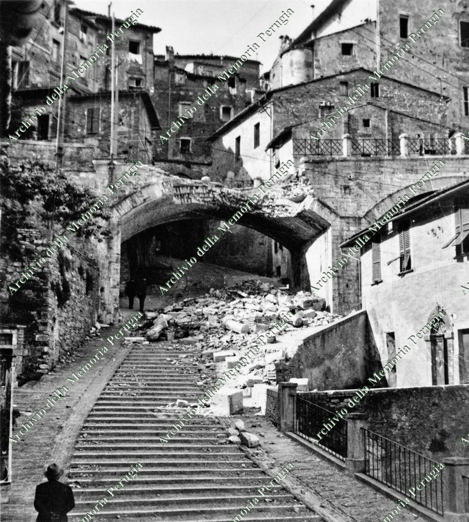Via Appia danneggiata