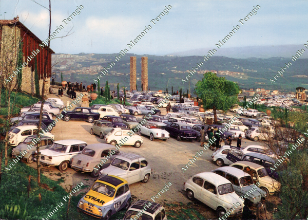 28_35X50 cartolina parcheggio auto 1968.png